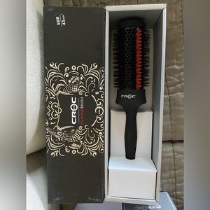 Brand new- CROC Silitone Hair Bursh (43mm)